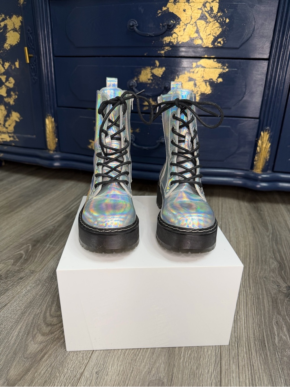 UNIONBAY Holographic Lace-Up Platform Boots in Silver